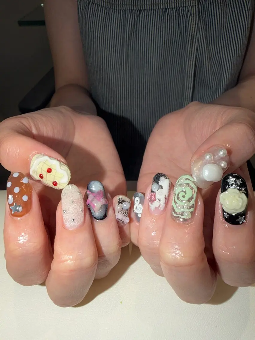 ネイル ハンドネイル 🎵AIRI/ヘアー ⭐︎アートネイル🪽のネイルデザイン