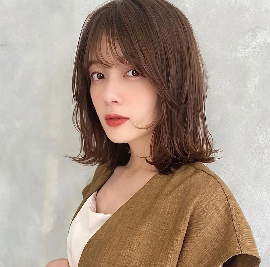 ミディアム レイヤーカット 小顔カット 🌿理想を叶える🌿 似合わせ🌟RISAのヘアスタイル