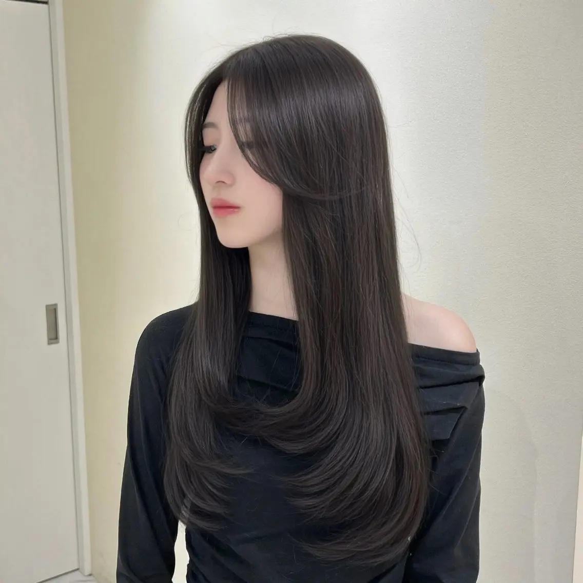 ロング くびれヘア レイヤーカット ローレイヤー カット ヘアカラー レイヤーカット/ 髪質改善/toa🕊のヘアスタイル