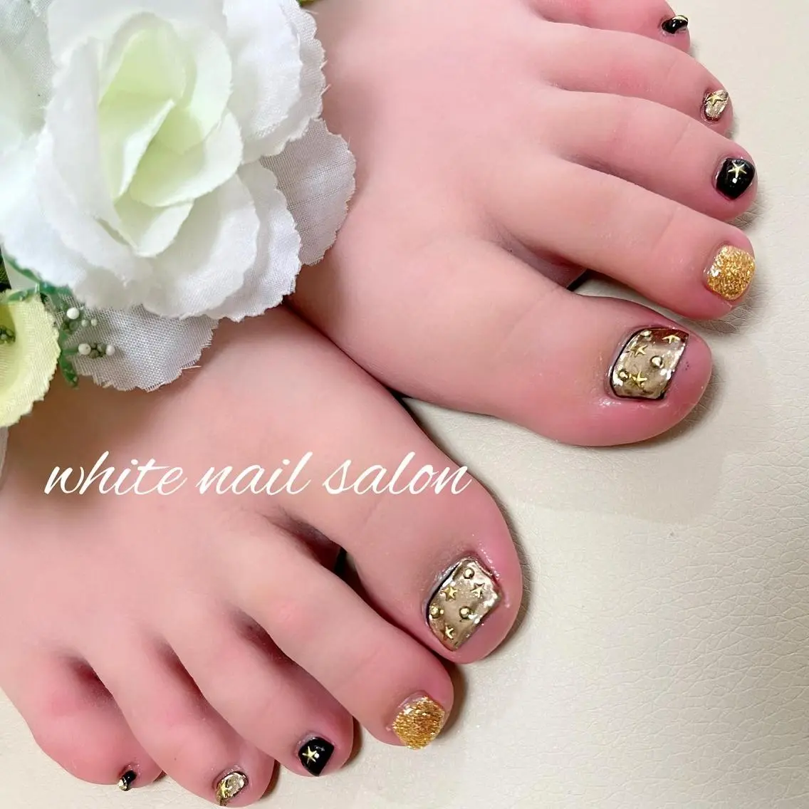 ネイル アートネイル フットネイル フレンチネイル ジェルネイル ハードジェル フットネイル white nail salonのネイルデザイン