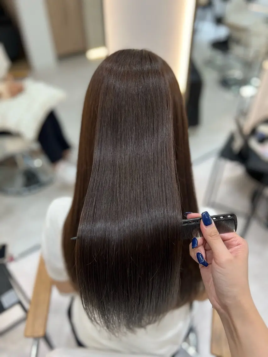 ロング カラー Zina aimiのヘアスタイル