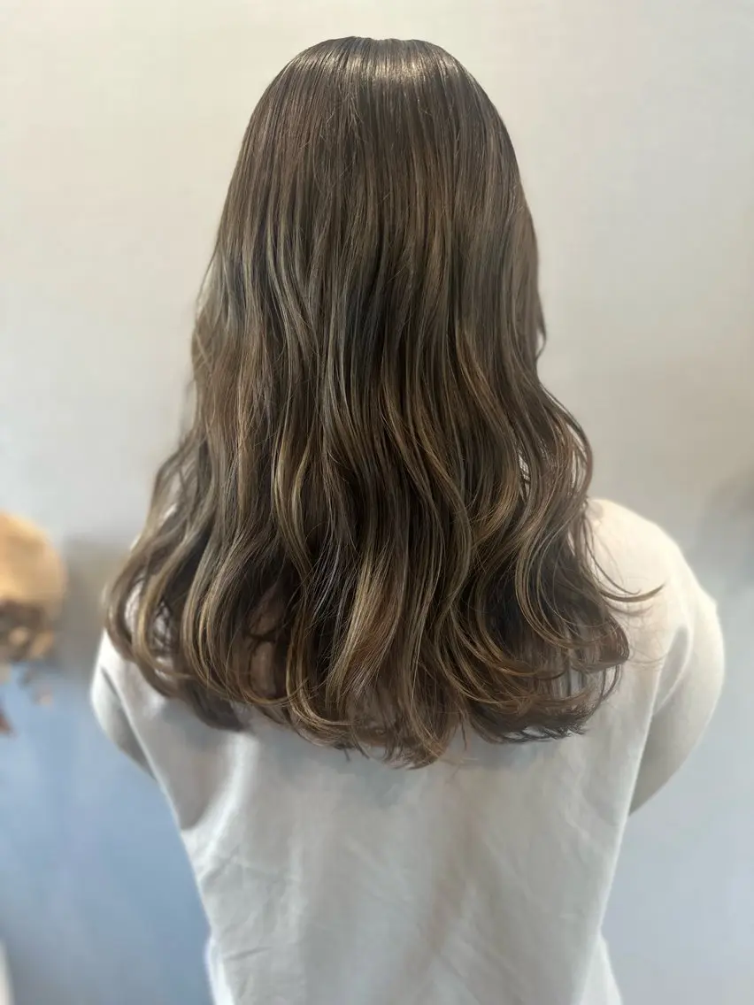 セミロング カラー カット ヘアカラー トリートメント K Harukaのヘアスタイル