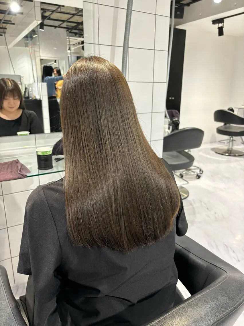 ロング カラー ベージュカラー オリーブベージュ 表参道♡暗髪♡ 艶カラー♡アユミのヘアスタイル