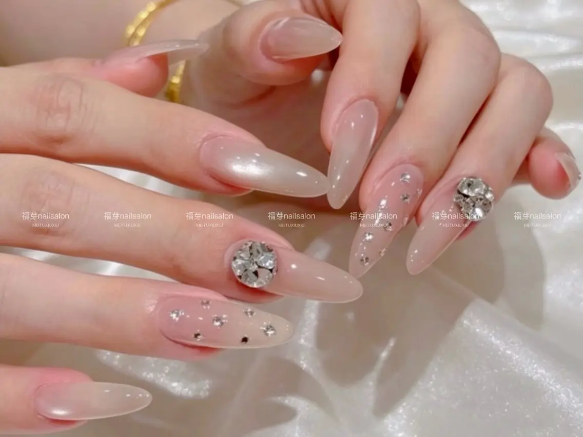ネイル ハンドネイル MI Uのネイルデザイン