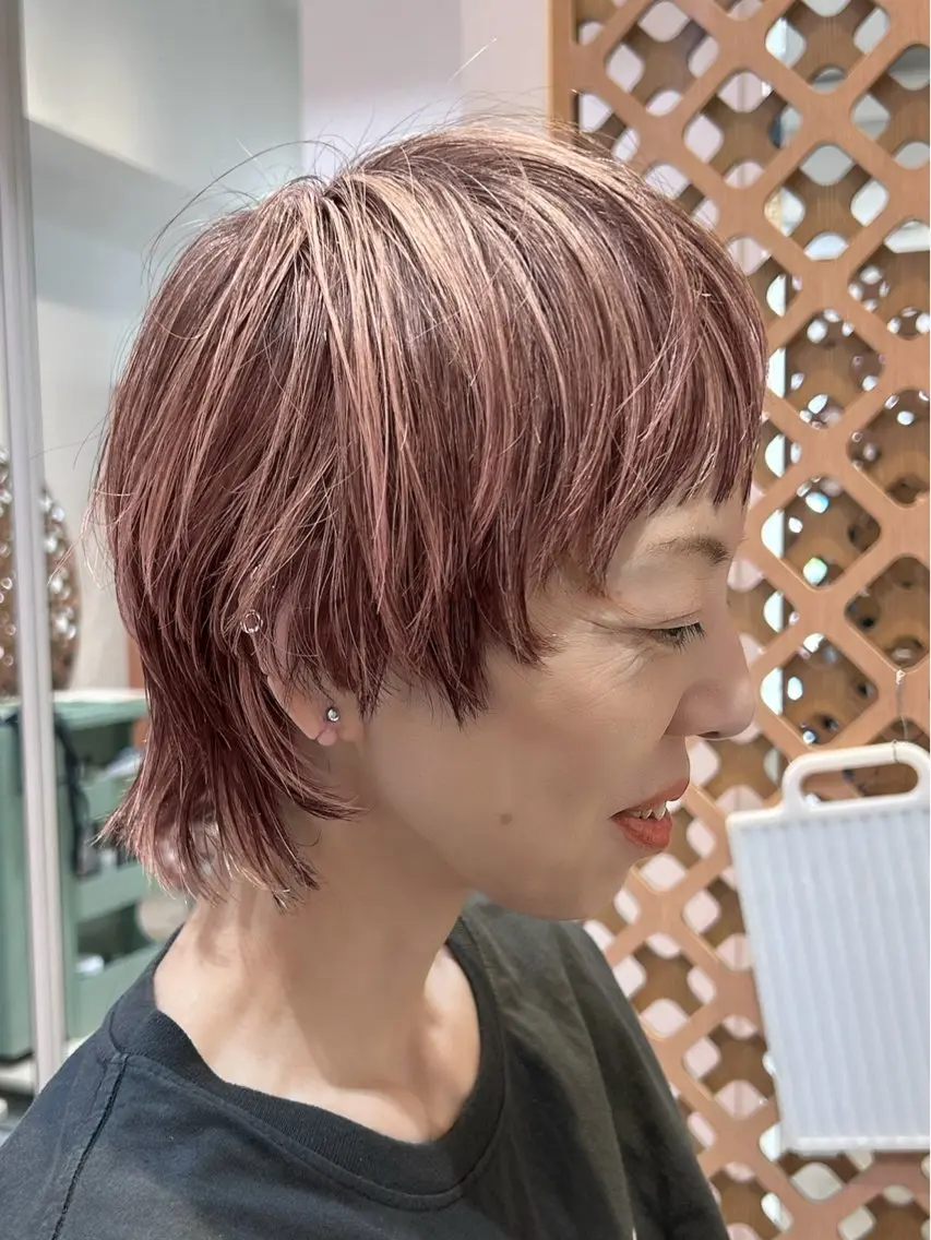 ショート カラー ピンクカラー マレットヘア カット ヘアカラー トリートメント マンツーマン施術✂︎ machikaのヘアスタイル