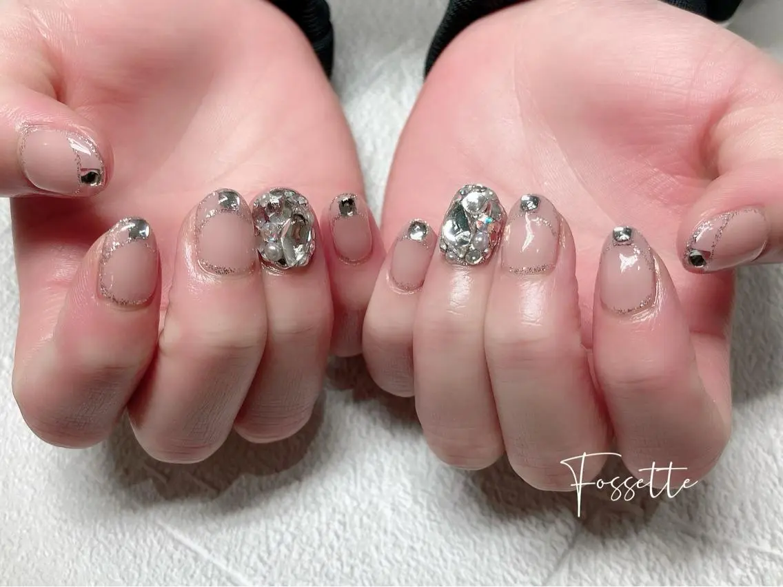ネイル フレンチネイル キラキラネイル ラメ(グリッター) ハンドネイル nailsalon Fossetteのネイルデザイン