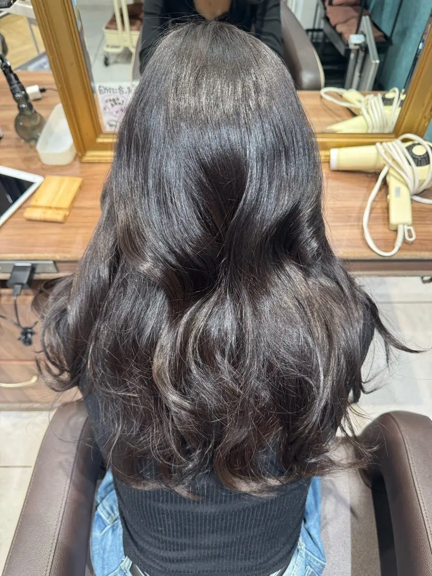 ロング カラー ひらい あやねのヘアスタイル