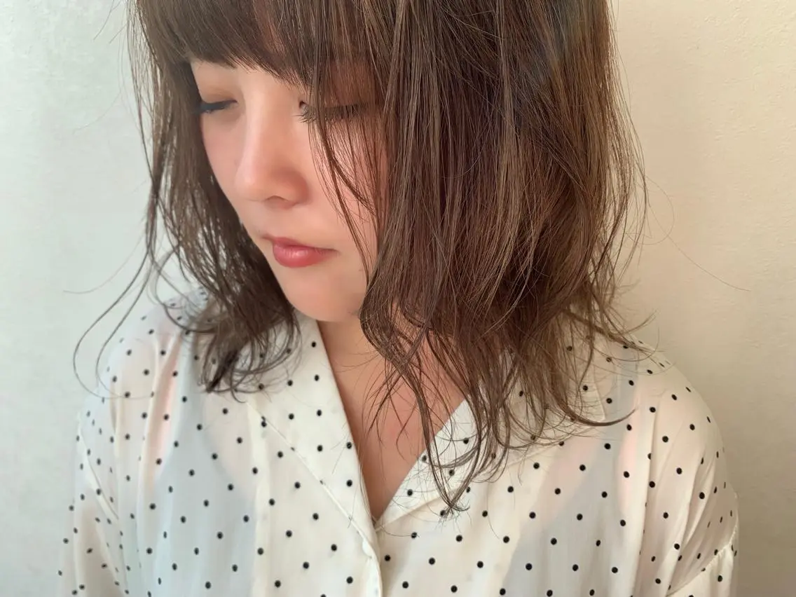 ミディアム ハイライト カット ヘアカラー トリートメント 透明感♡︎♡︎ 佐々木早苗のヘアスタイル