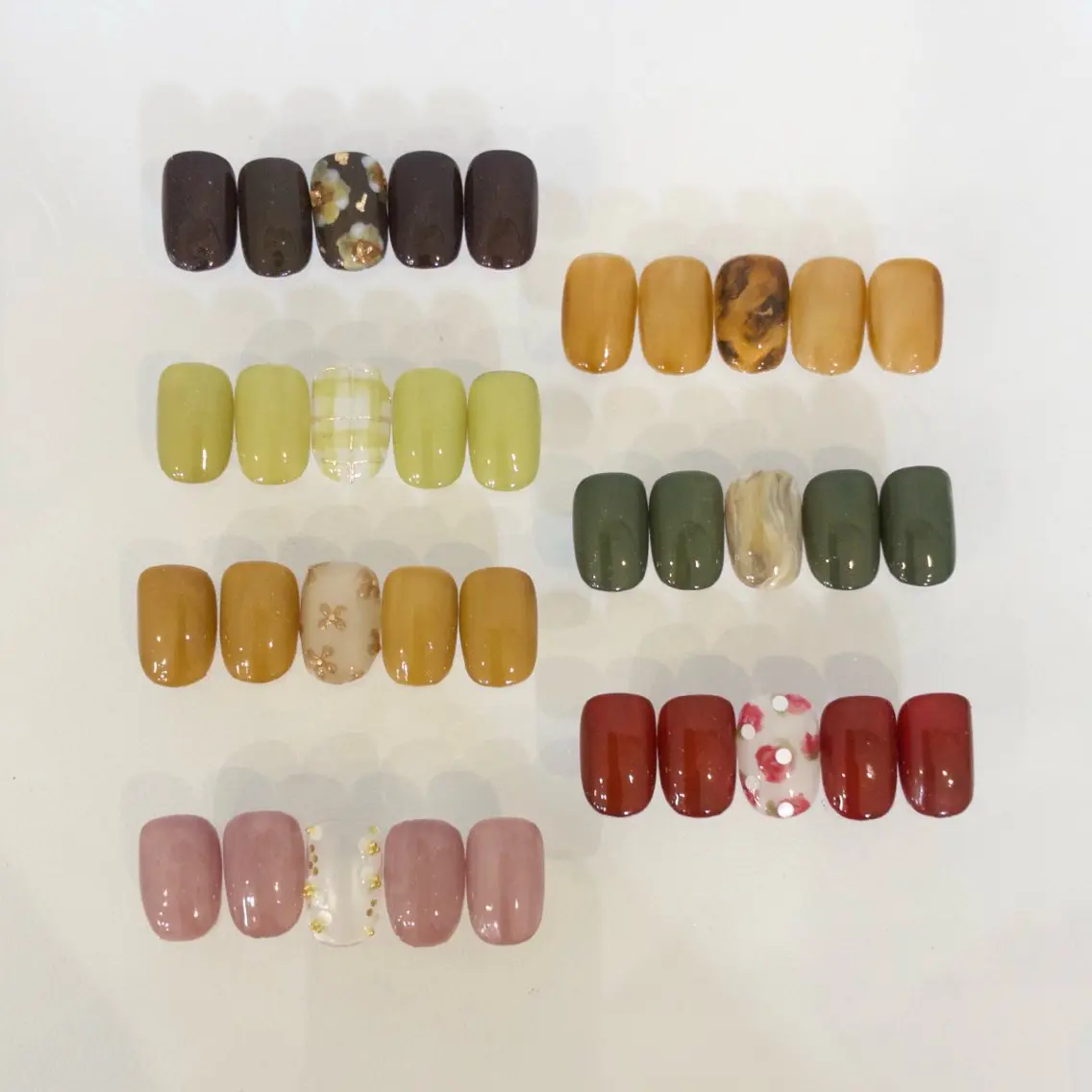 2本アート(オフなし/ケア込み) パラジェルベース使用💅の写真