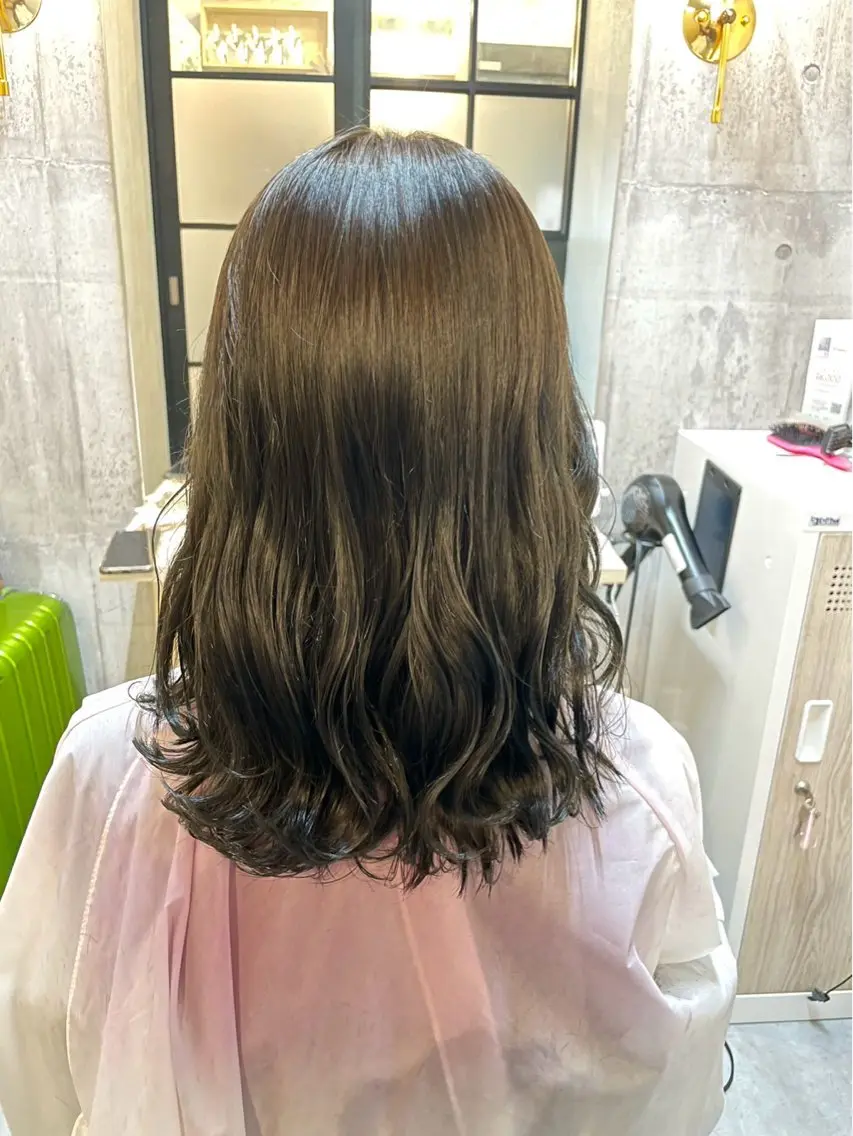 ミディアム カット ヘアカラー パーマ 縮毛矯正 トリートメント 断られる髪に答えを ♣️井上秀樹♠️のヘアスタイル