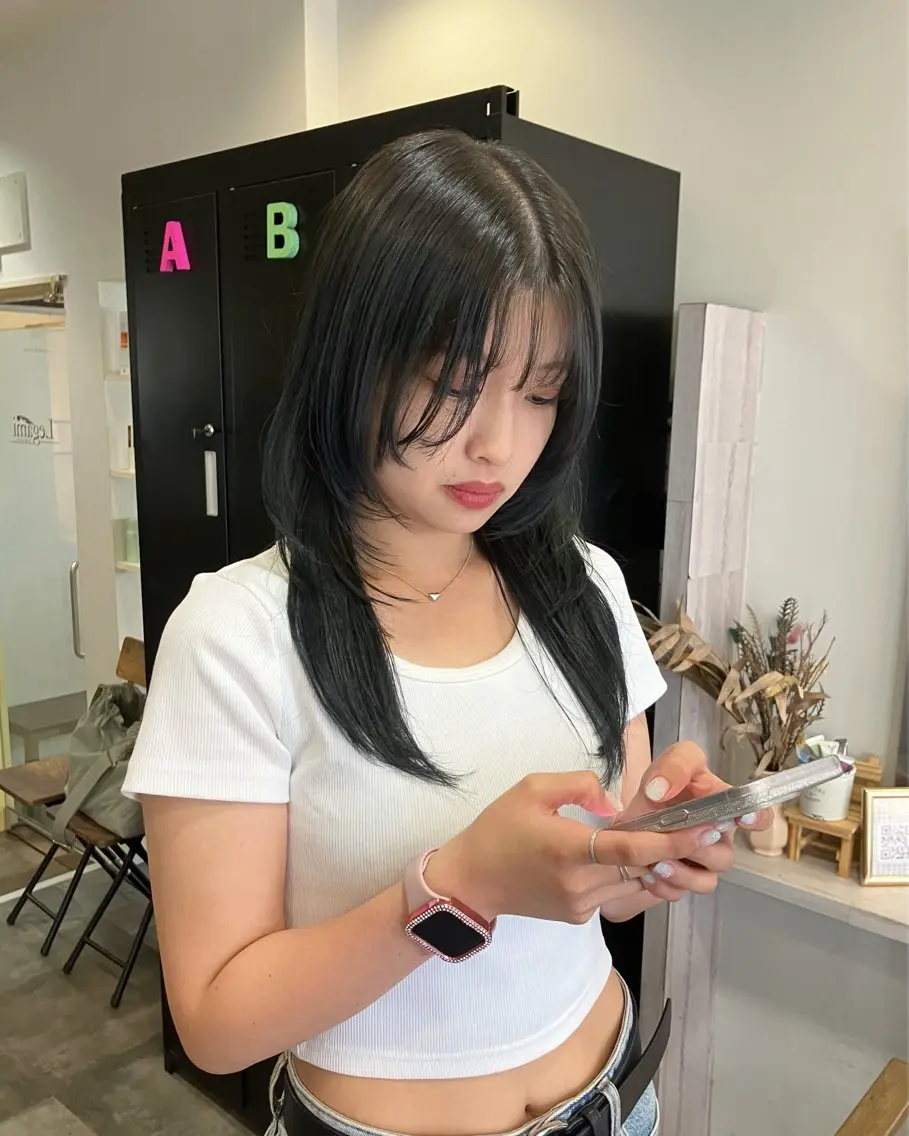 セミロング 清村 和音のヘアスタイル