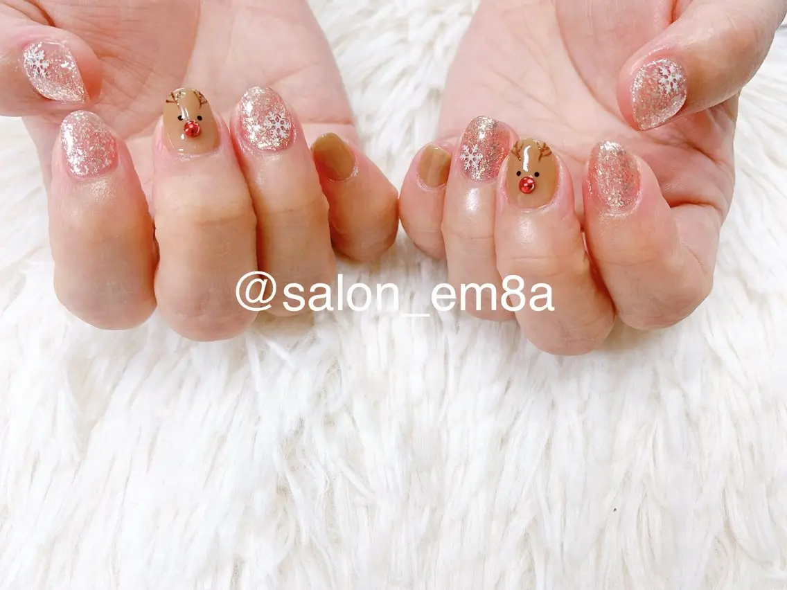 ネイル ジェルネイル ハンドネイル salon EM&A emiのネイルデザイン