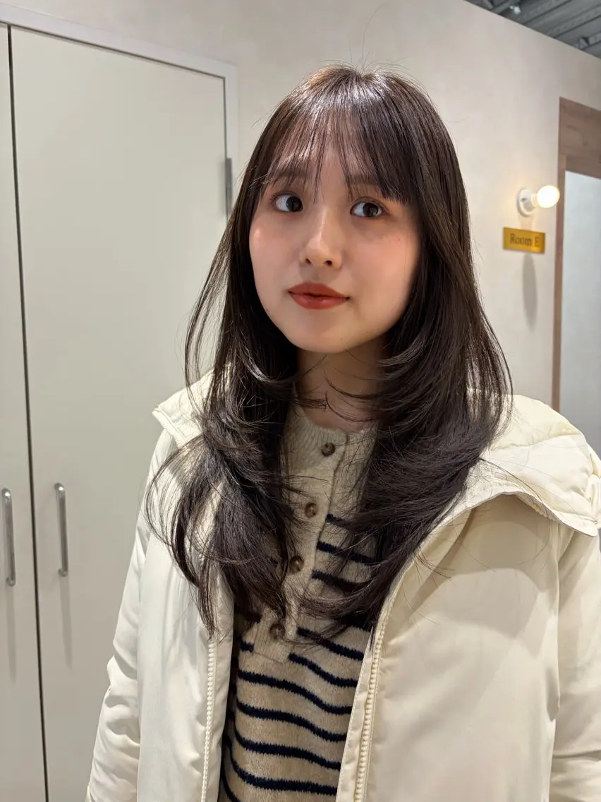ミディアム カラー レイヤーカット 砂原 ひよりのヘアスタイル