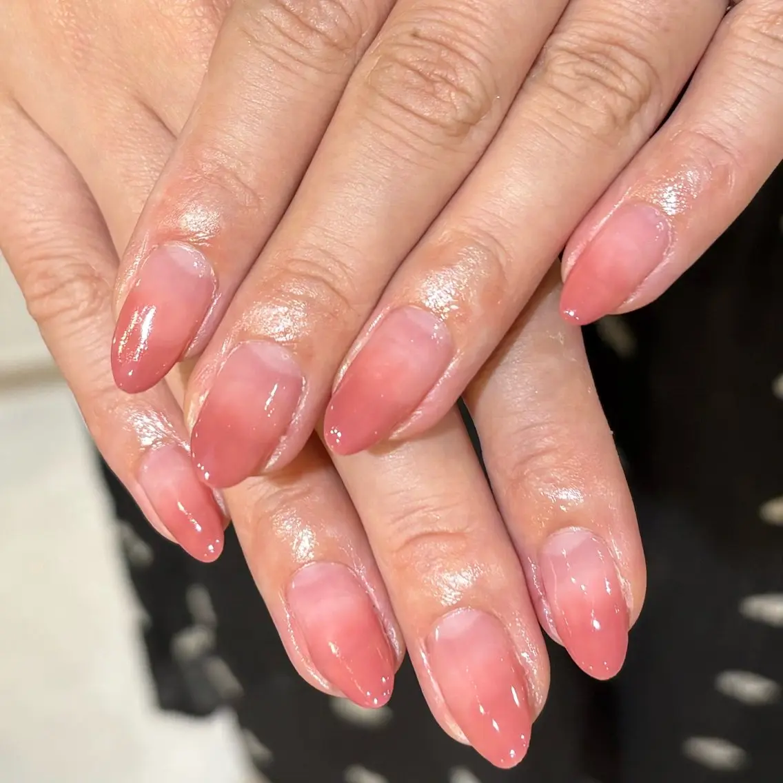 ネイル グラデーション ピンク ハンドネイル 【ナクレネイル】川崎 rioのネイルデザイン