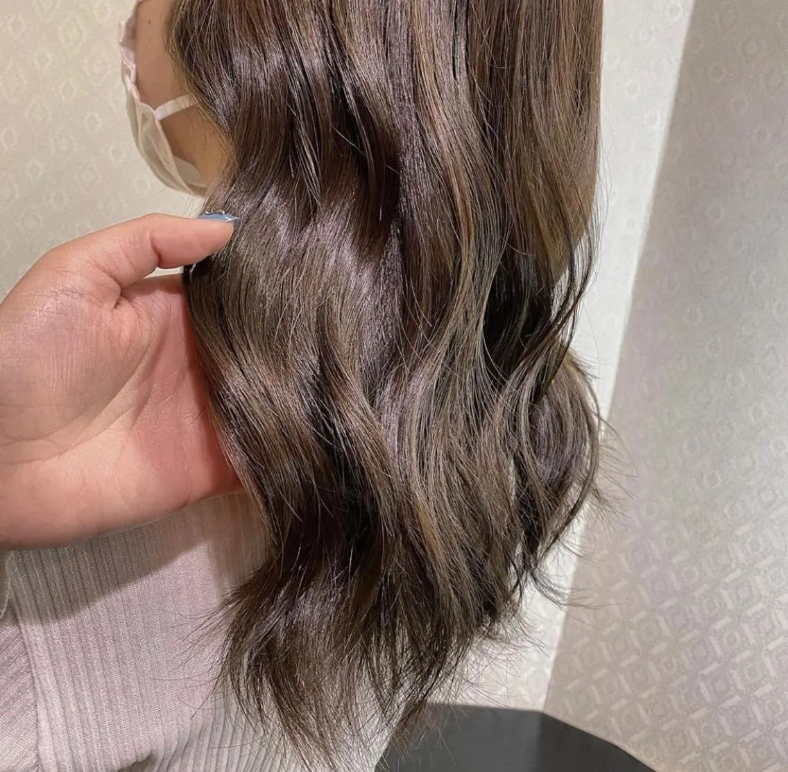 ミディアム カラー グレージュ カーキグレージュ 【育休中】EARTH 荒井店HARUNAのヘアスタイル
