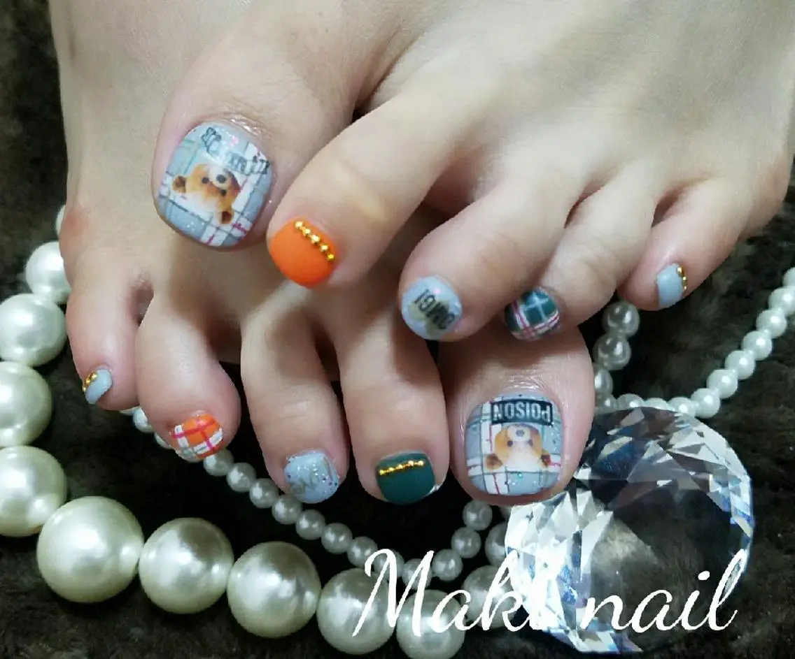 ショート ネイル フットネイル ジェルネイル ･:*+.✳︎˚✧₊ MAKI NAILのネイルデザイン
