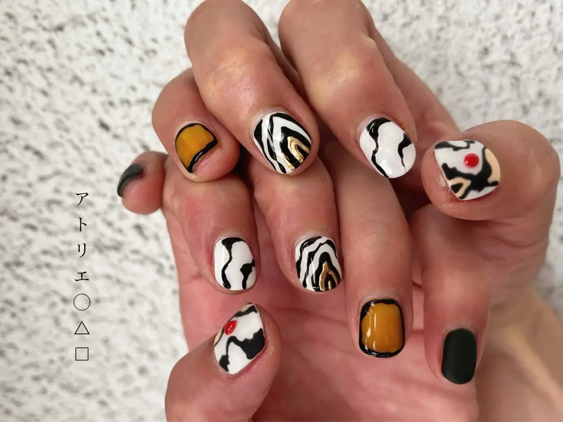 ネイル ハンドネイル アトリエ ○△□のネイルデザイン