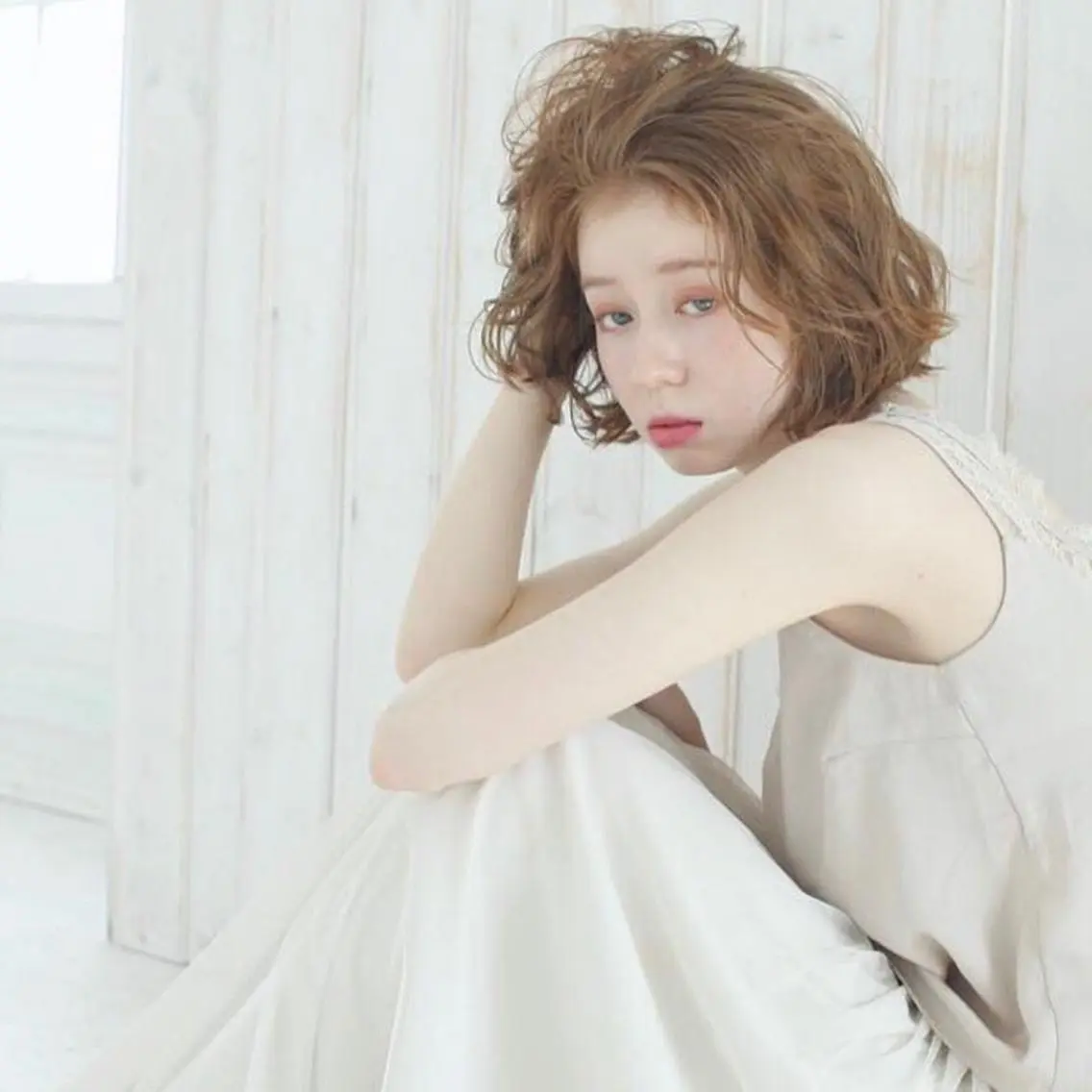 ミディアム カラー パーマ ヘアアレンジ アッシュ ベージュカラー 透明感カラー デザインカラー イヤリングカラー 髪質改善🫧ベージュ 椙山 響のヘアスタイル