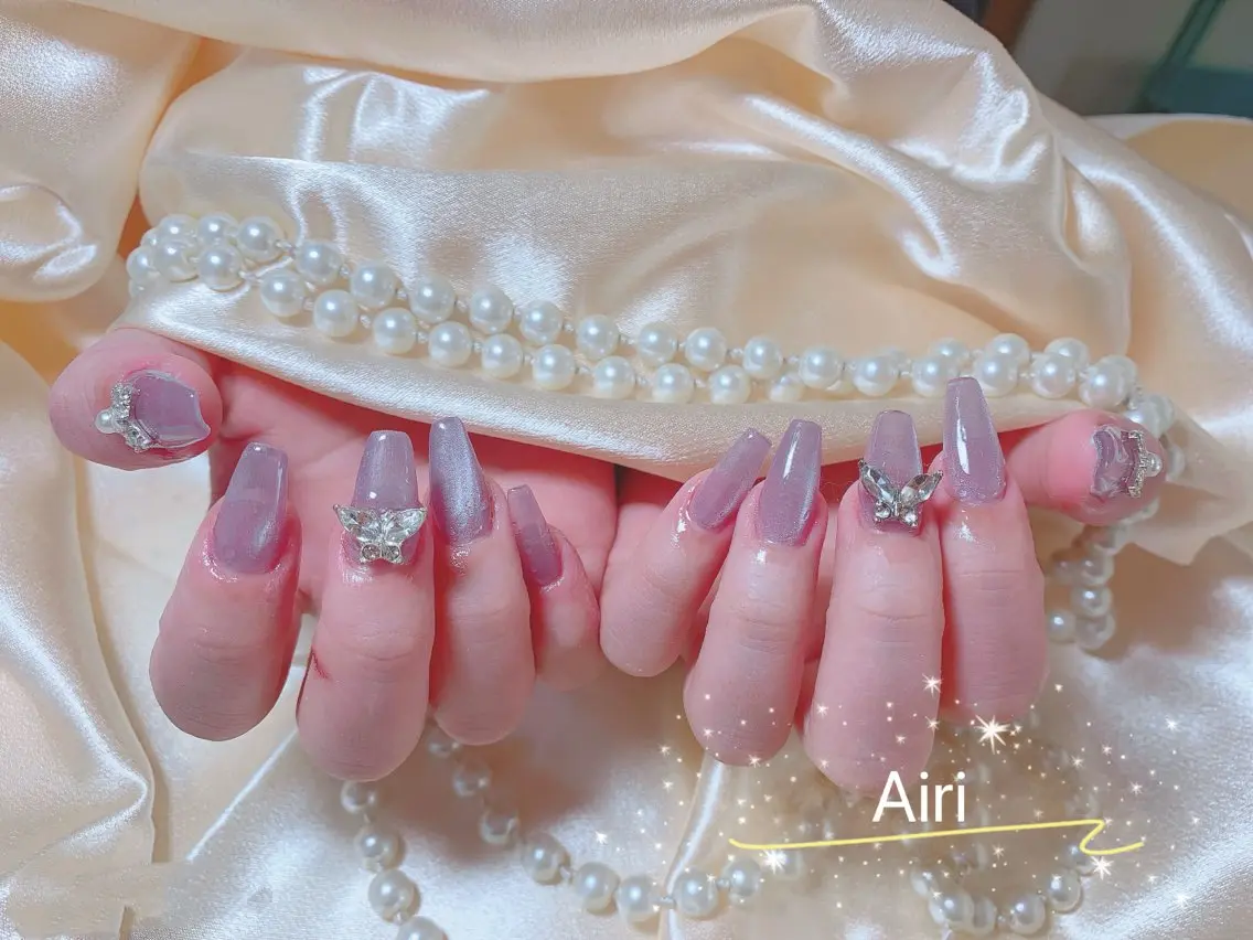 ネイル ハンドネイル ネイルサロンAiri 長さ出し·シンプルのネイルデザイン