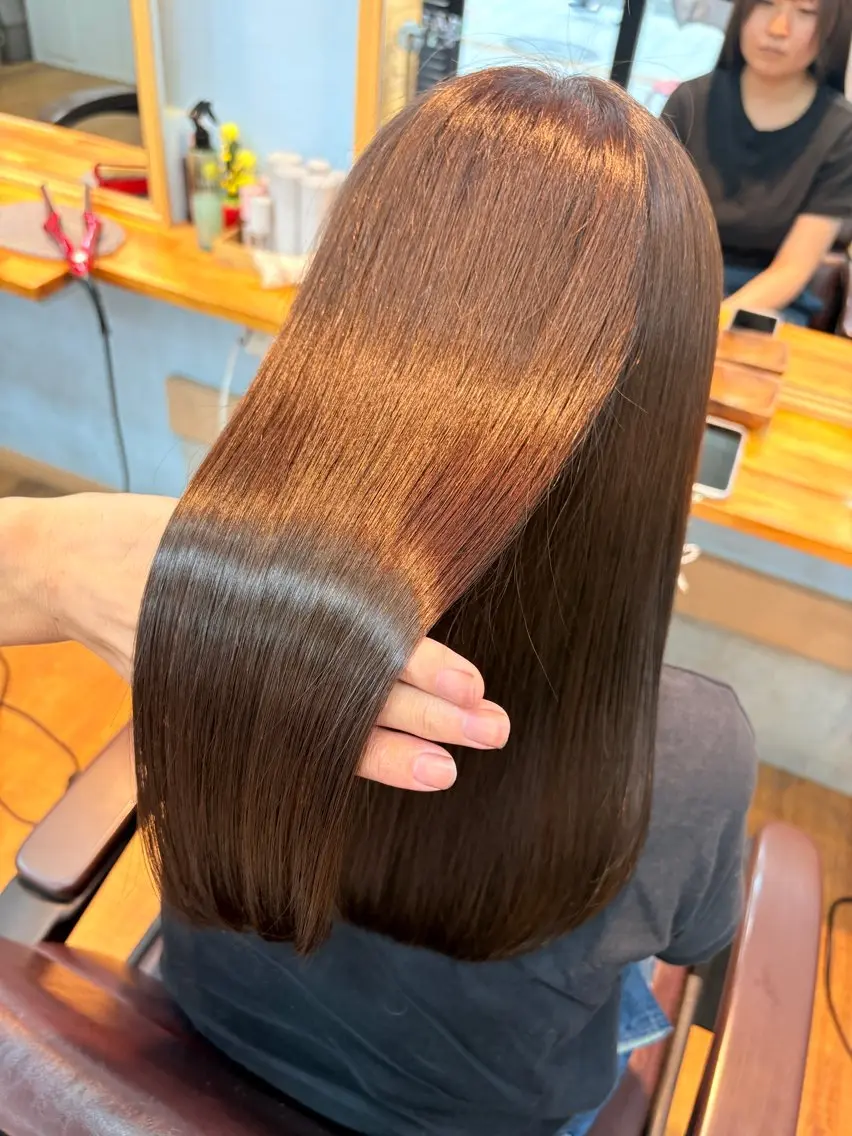 セミロング カラー ヘアカラー トリートメント 髙木 優人のヘアスタイル