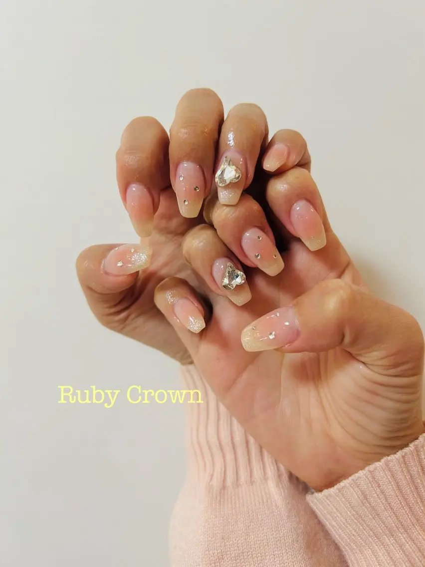 ネイル ハンドネイル Ruby Crownのネイルデザイン