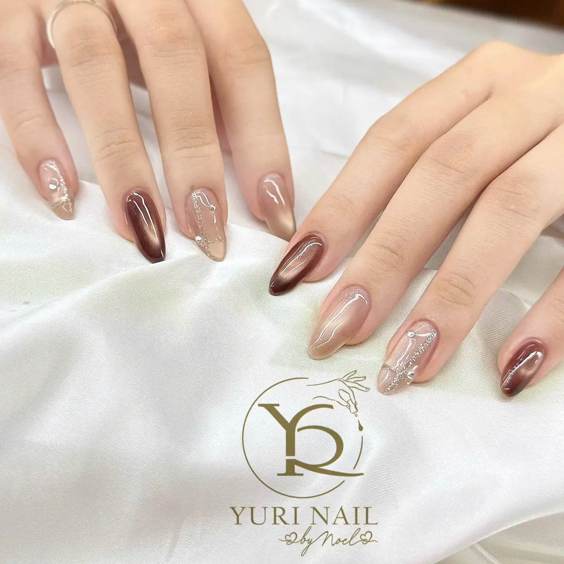 ネイル ハンドネイル フットネイル ハンドケア YURI Nail NARITAのネイルデザイン