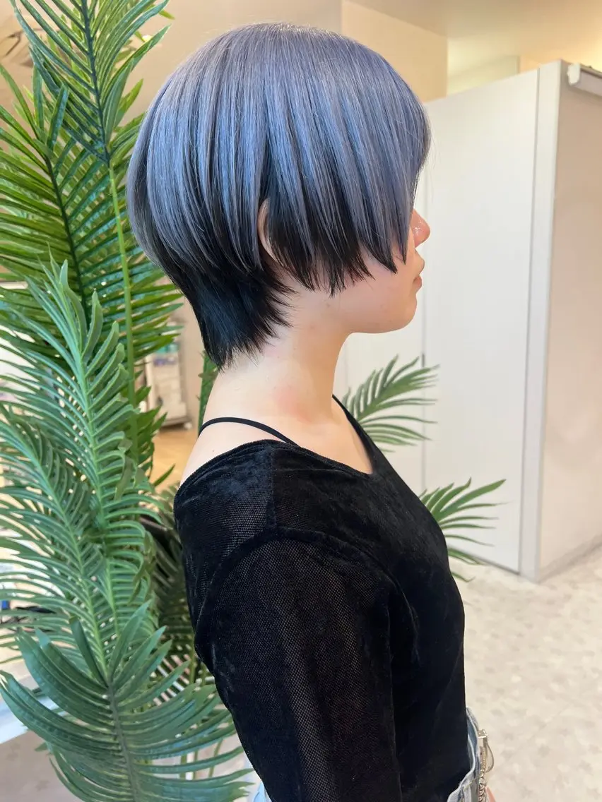 ショート カラー ブリーチ 西本 夏美のヘアスタイル
