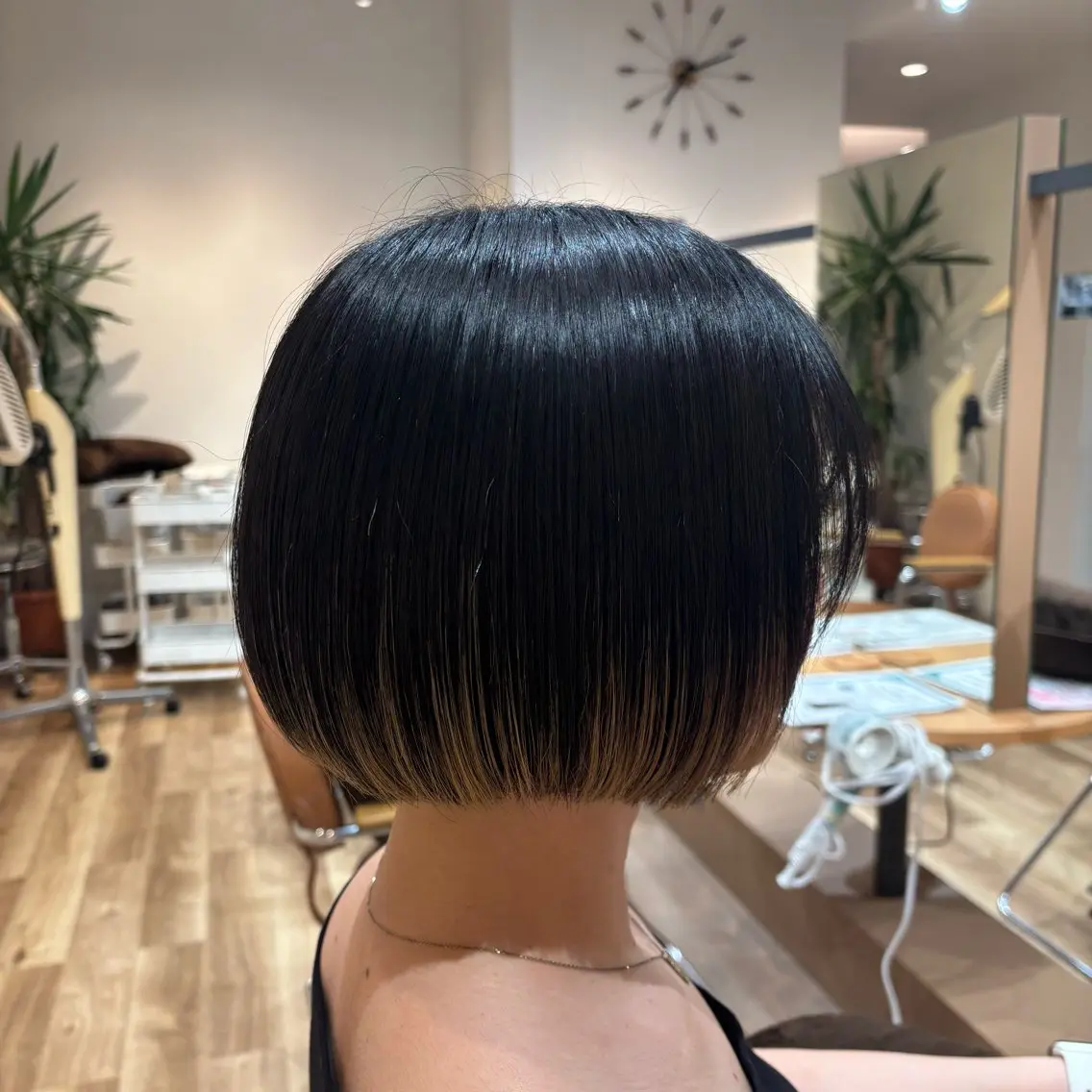 ショート ボブ 小西 七菜子のヘアスタイル