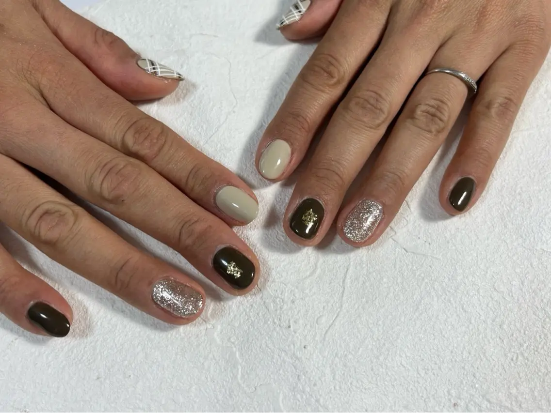 ネイル オーロラネイル フットネイル フレンチネイル ジェルネイル 韓国ネイル kiki nail たまプラーザのネイルデザイン