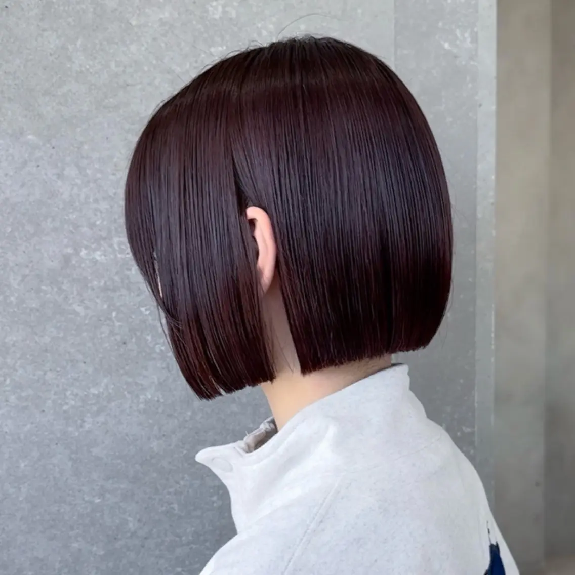 ショート カラー 切りっぱなしボブ 前下がりボブ ショートボブ ブリーチ ブリーチなしカラー カット ヘアカラー 縮毛矯正 トリートメント 伊 杏のヘアスタイル