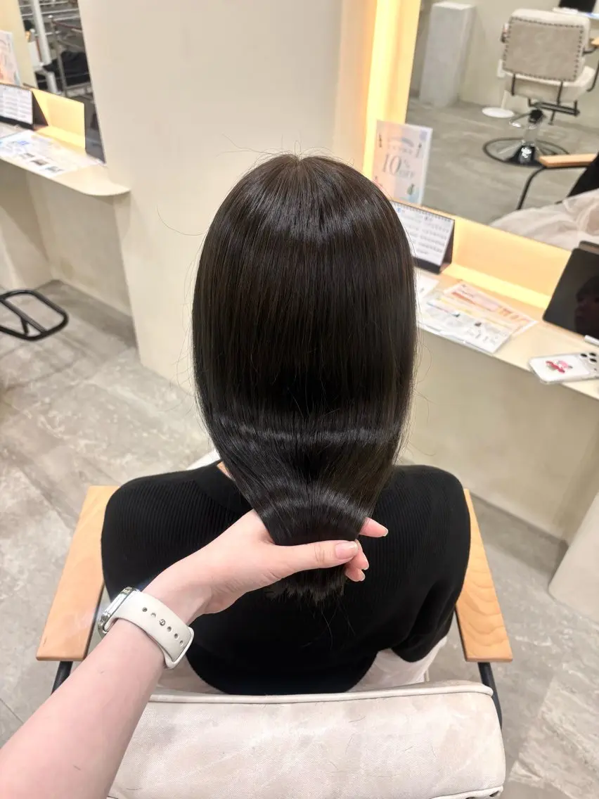 カラー グレージュ オリーブグレージュ オリーブグレー カット ヘアカラー トリートメント 𝐲𝐮𝐮 /艶髪 /透明感カラー🌱のヘアスタイル