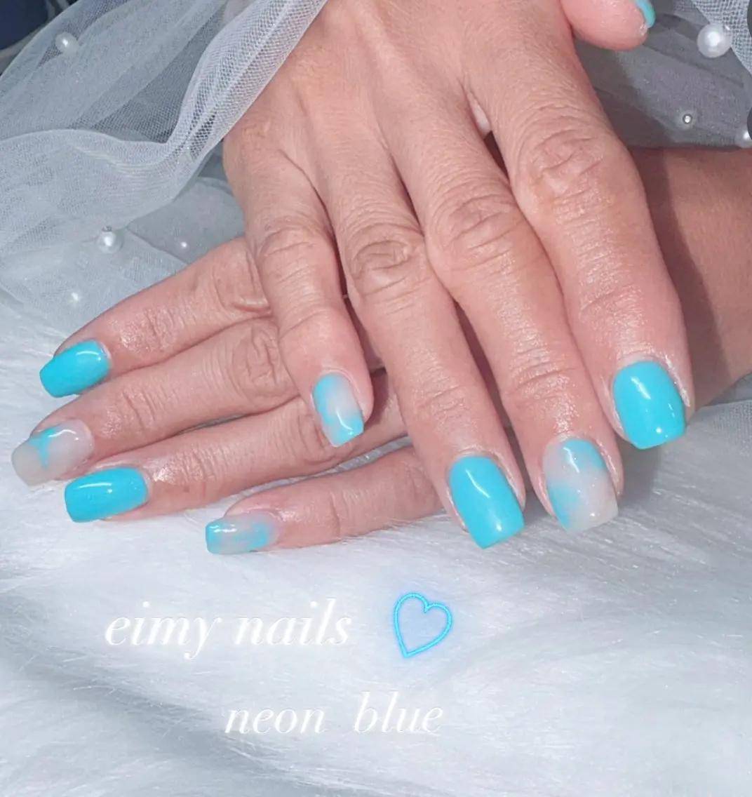 ネイル アートネイル ブルー ワンカラーネイル シンプルネイル ハンドネイル eimy nails♡のネイルデザイン