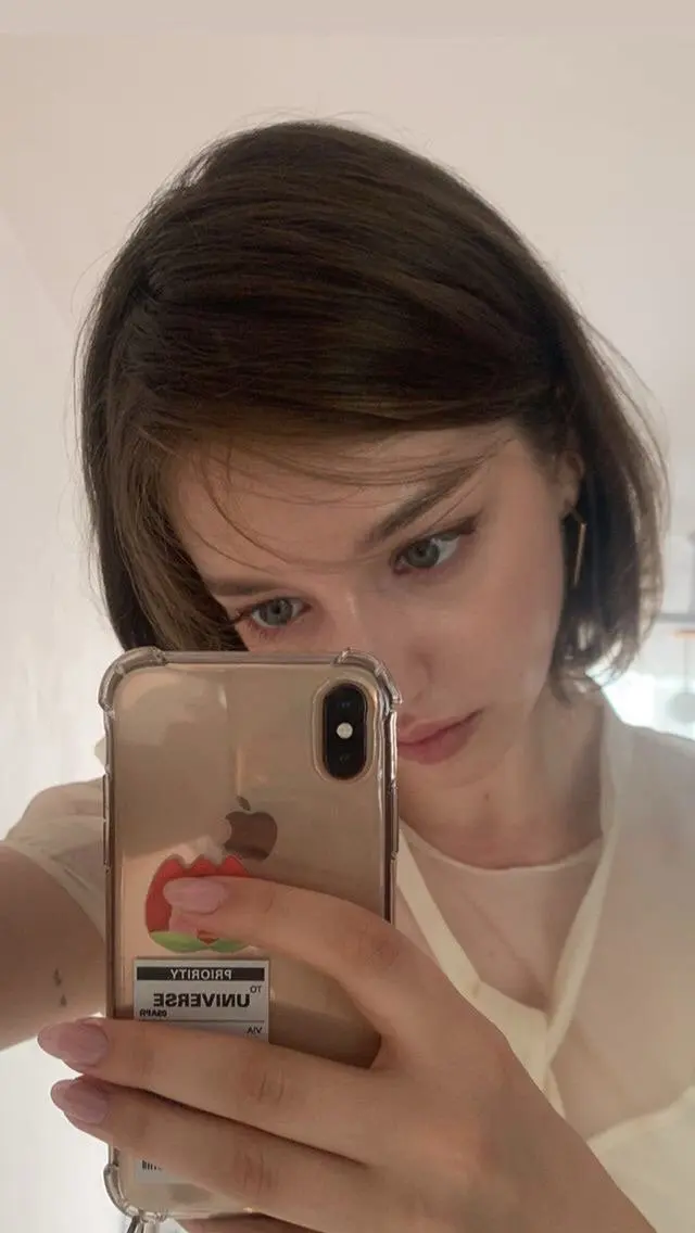 ミディアム カラー ヘアアレンジ ベージュカラー ケアカラー 透明感カラー ✨まとまるボブ/ 切りっぱなし/ユキナのヘアスタイル