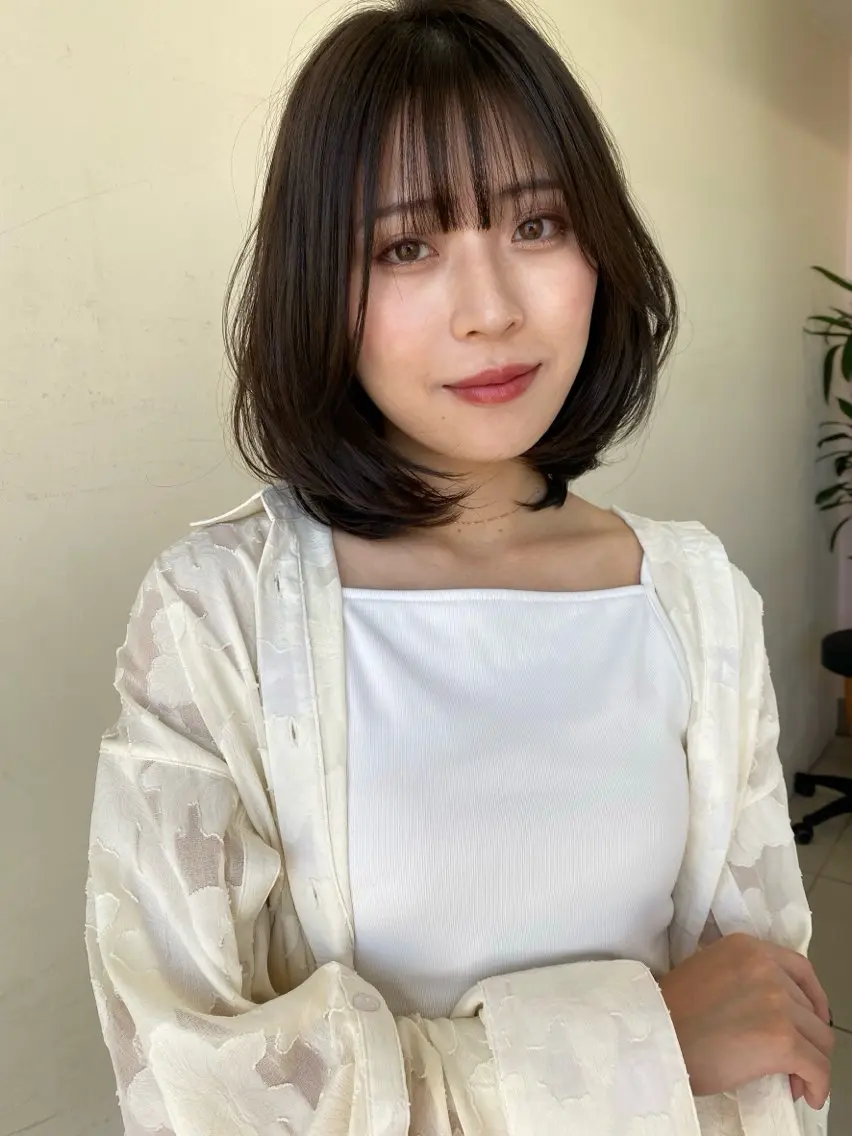 ミディアム ボブ 秋野 睦実のヘアスタイル
