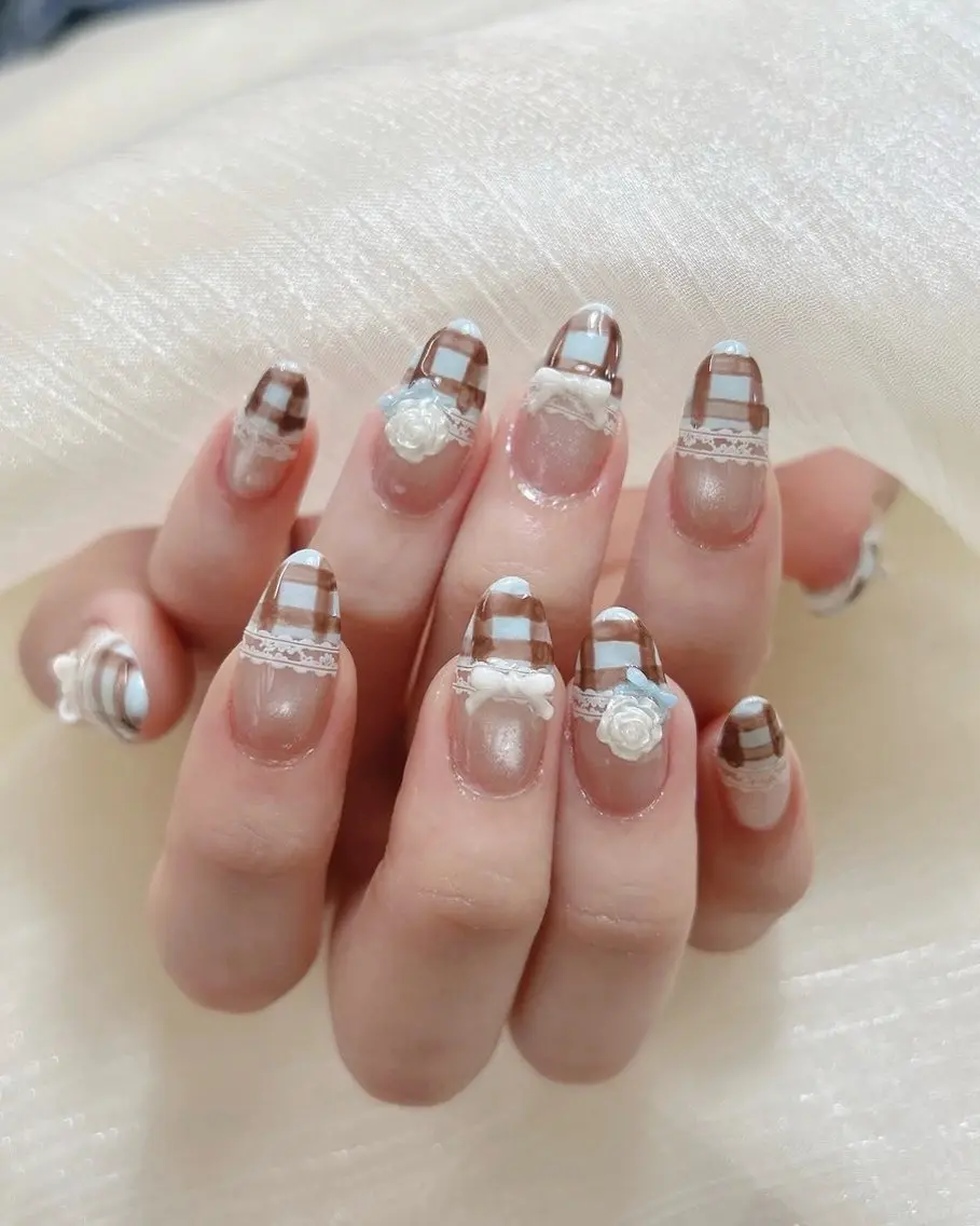 ネイル チークネイル フレンチネイル ハート キラキラネイル 韓国ネイル ハンドネイル Speraネイル 大宮店🎀のネイルデザイン