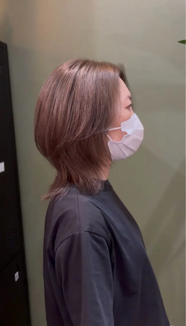 ミディアム ミディアムレイヤー レイヤーカット ウルフカット ウルフレイヤー 内山 優のヘアスタイル