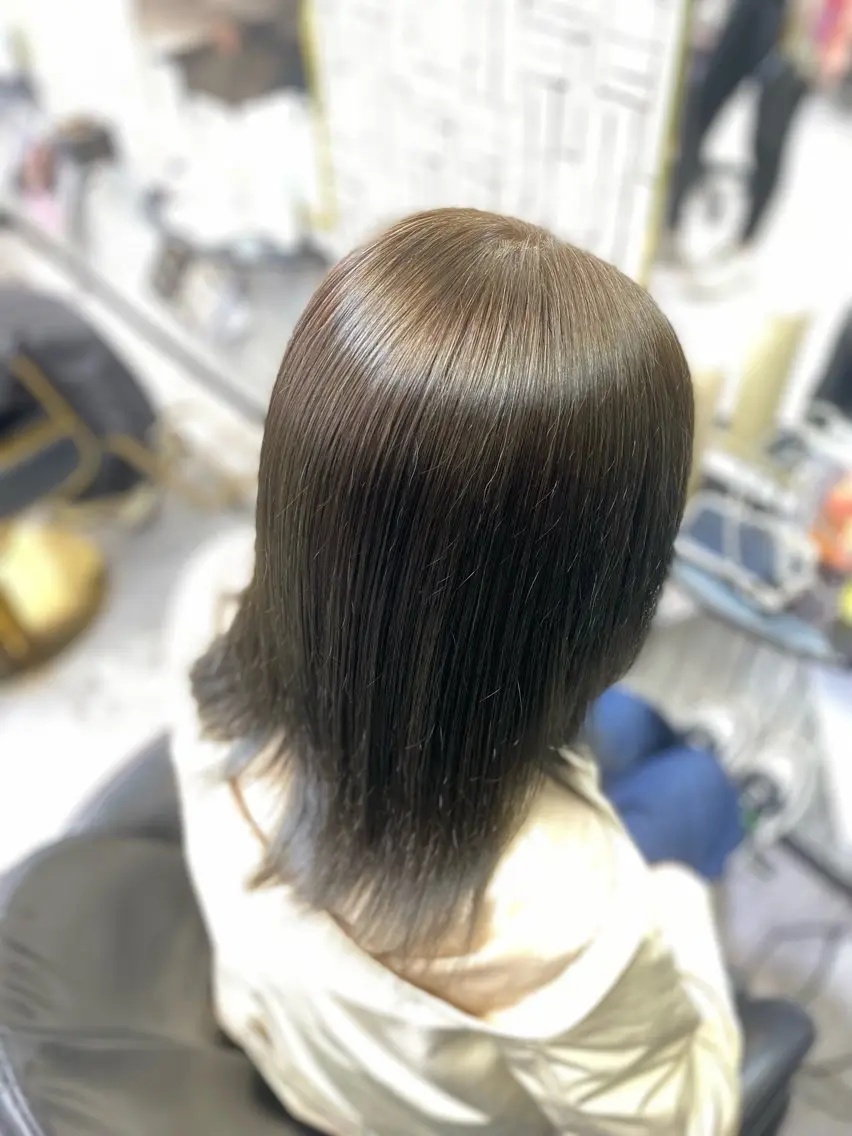 ミディアム ヘアカラー 池田 亮雅のヘアスタイル
