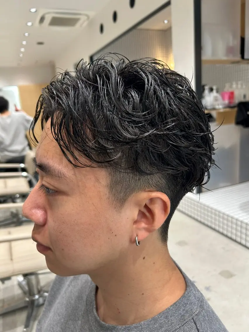 パーマ メンズ フェードカット メンズパーマ ニュアンスパーマ カット パーマ 🐲ツイスパ🐲 フェード/龍のヘアスタイル