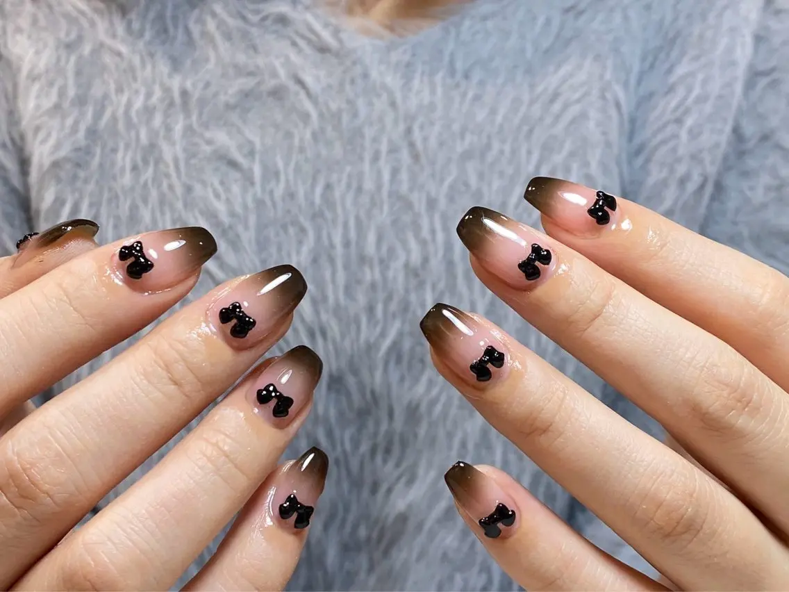 ネイル 韓国ネイル リボン Venus nail チップ長さだし専門店のネイルデザイン
