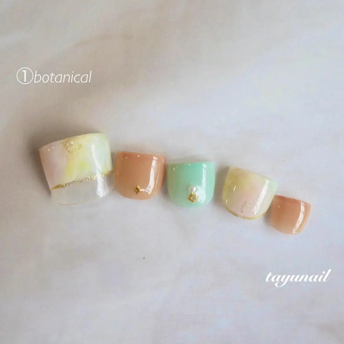 ネイル アートネイル ブルー フットネイル ジェルネイル パラジェル フットネイル ネイルサロン 【たゆnail】のネイルデザイン