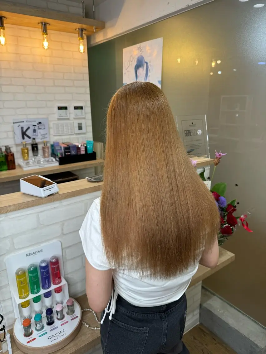 ロング カラー ベージュカラー ブリーチ ミルクティーベージュ RAMU 🎀のヘアスタイル