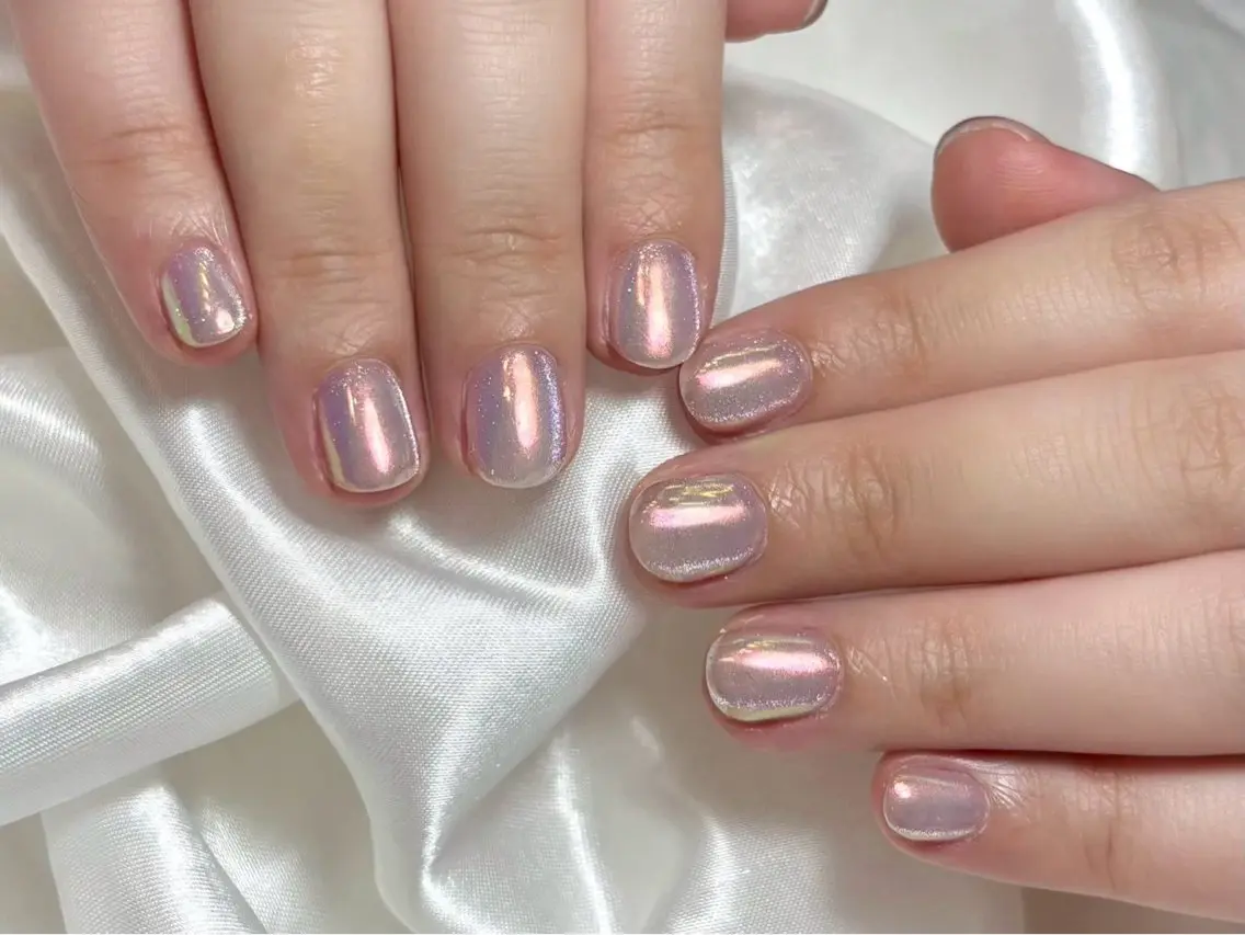 オフなし💭ハンドミラーネイル💅🏻🪄の写真
