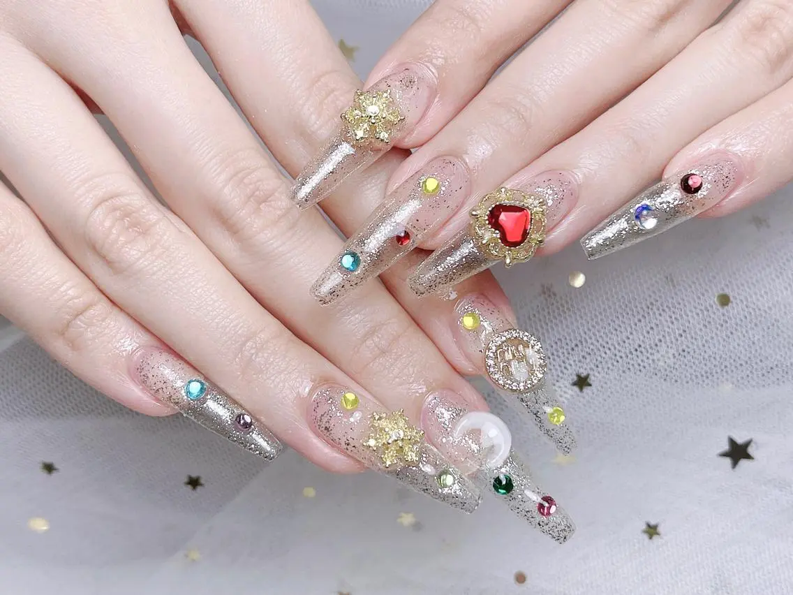 ネイル ハンドネイル queens nailsalonのネイルデザイン