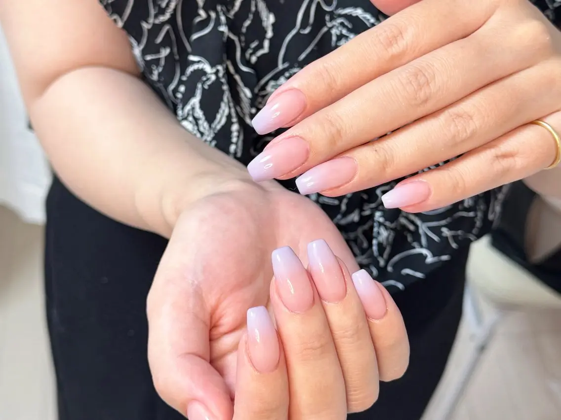 ネイル アートネイル オーロラネイル チークネイル フレンチネイル ガラスフレンチ ハンドネイル 🎀🎀YooLi Nail Salonのネイルデザイン