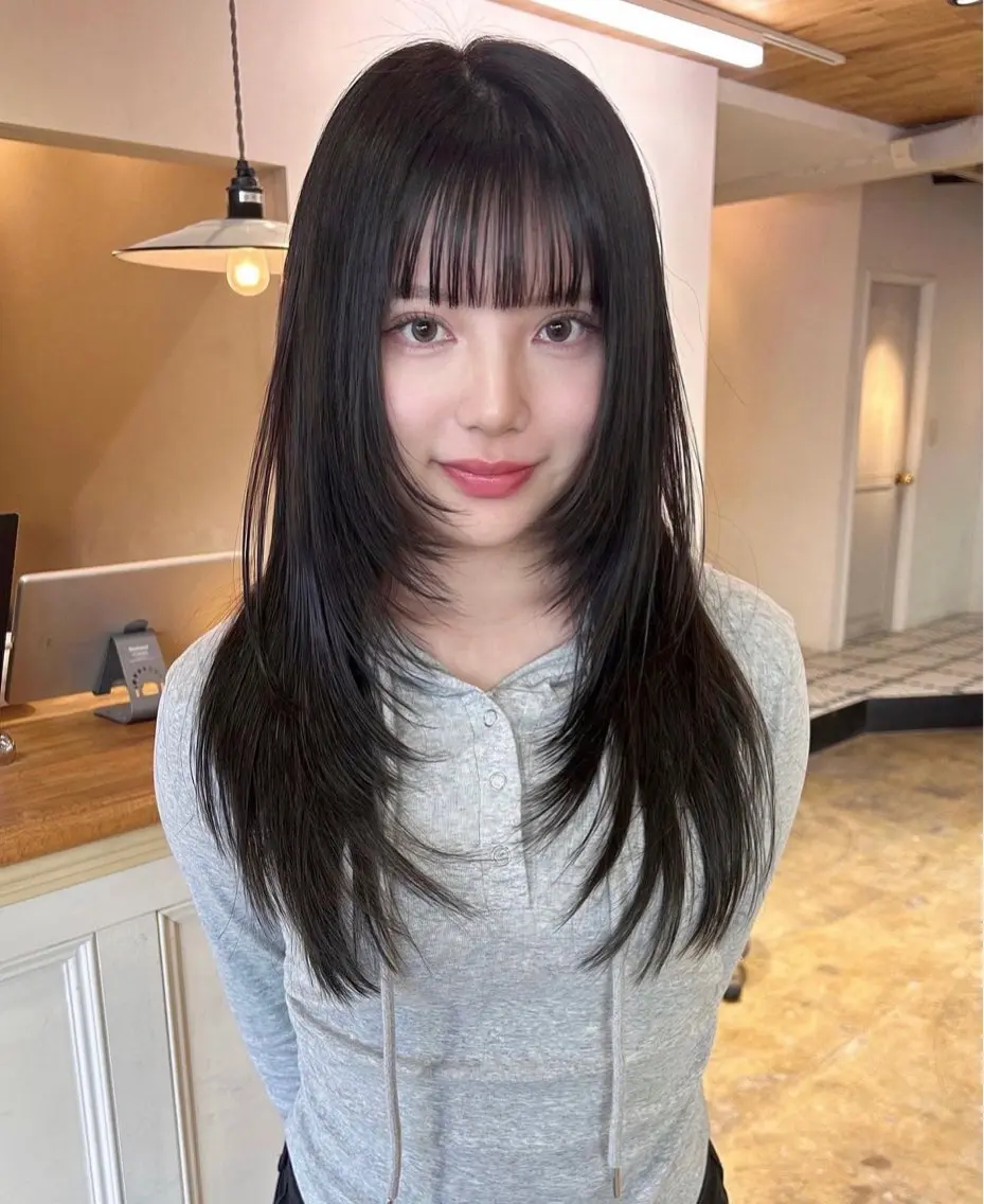ロング カラー レイヤーカット カット ヘアカラー レイヤーカット🎀 yuiのヘアスタイル