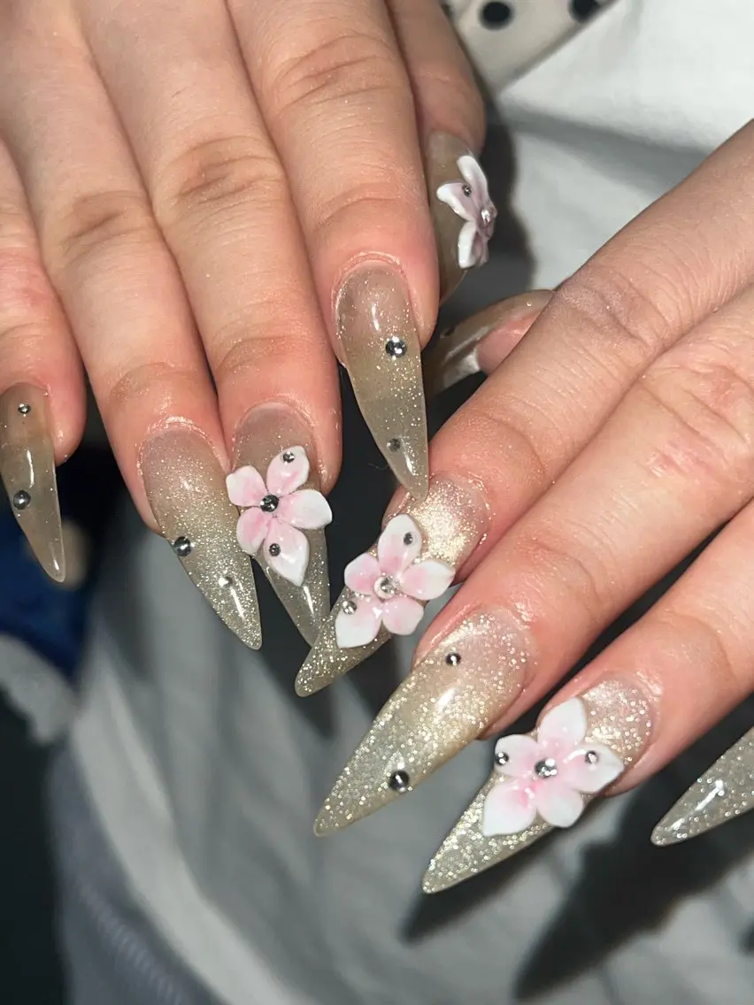 ネイル ハンドネイル Hata nail 🎀個性派ニュアンスのネイルデザイン