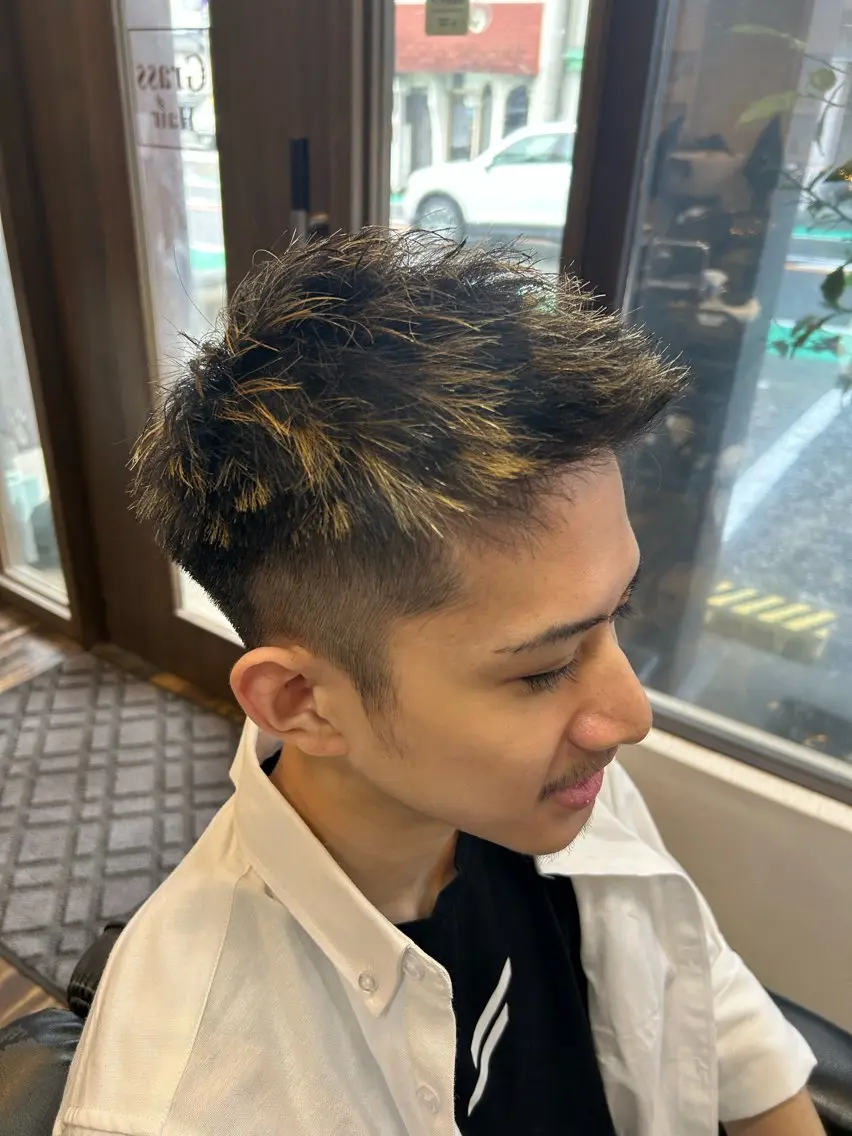 ショート カラー メンズ ヘアカラー RYOMA (リョーマ)のヘアスタイル