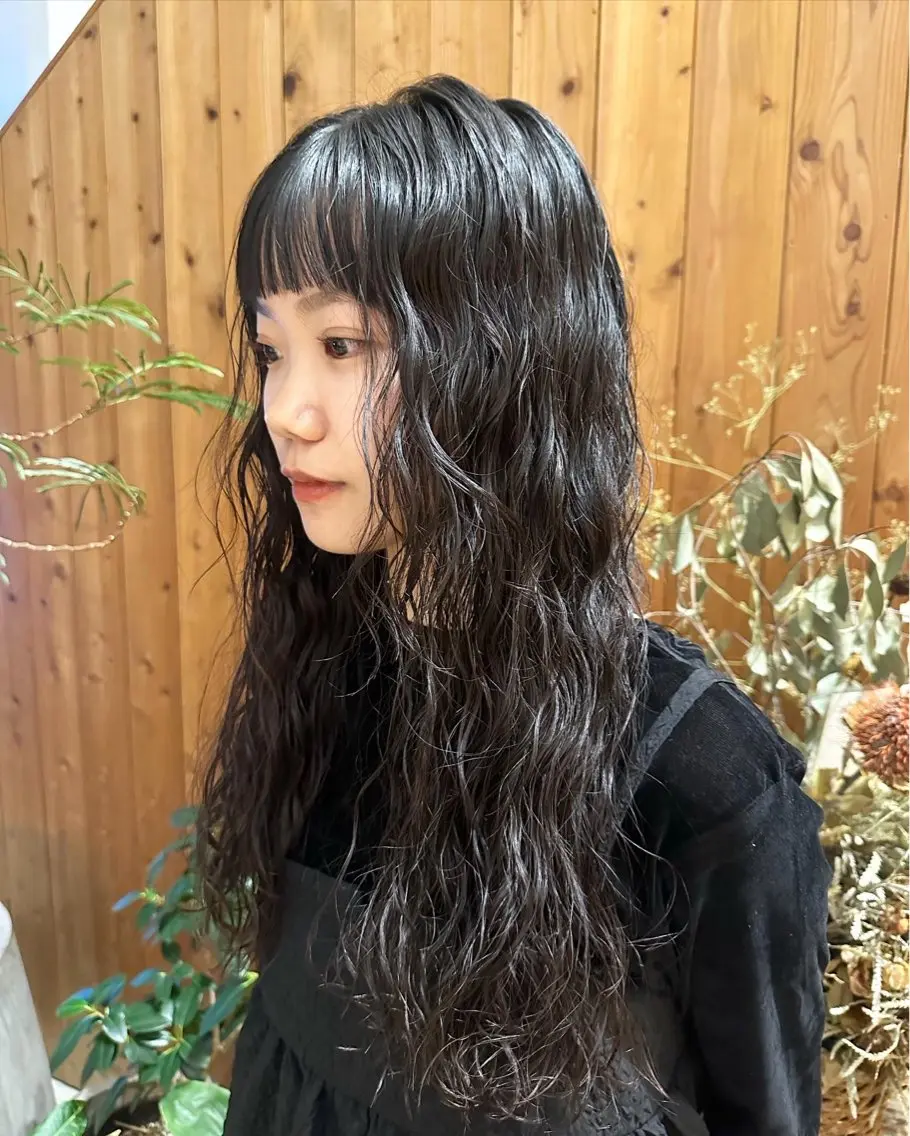 ロング パーマ みしろ/似合わせカッ ト/透明感カラーのヘアスタイル