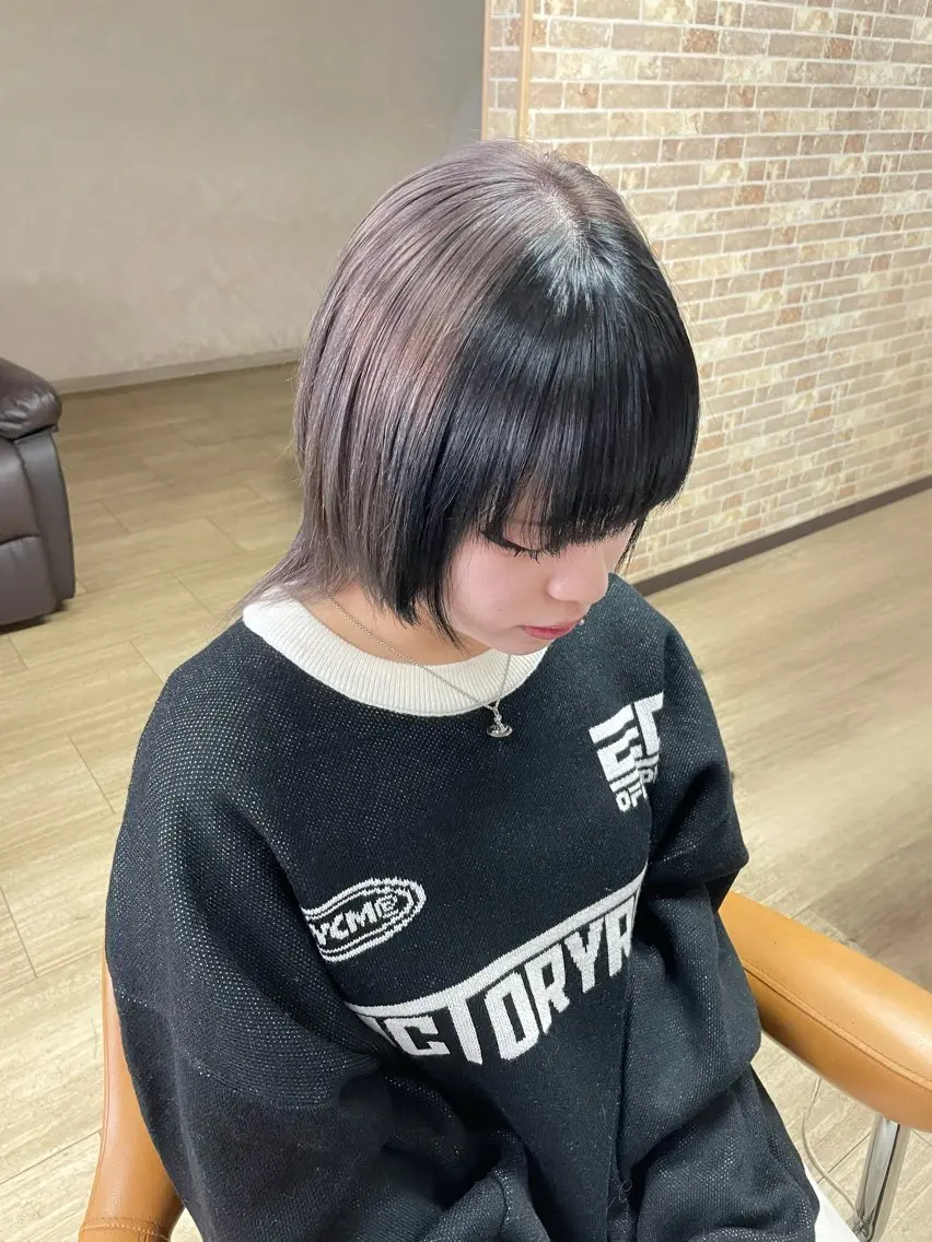 ミディアム カラー グレージュ ヘアカラー 徳留 もも花のヘアスタイル