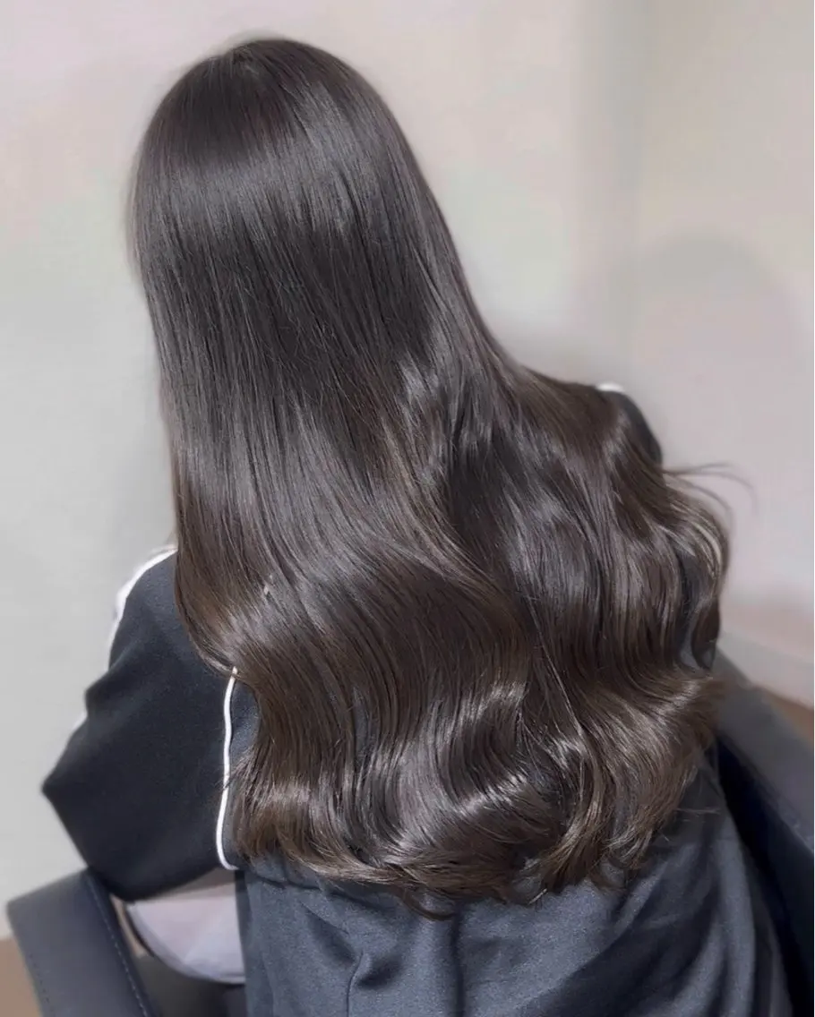 ロング カラー ヘアカラー トリートメント 【ioe 岡本】 🎀NOKO🎀のヘアスタイル